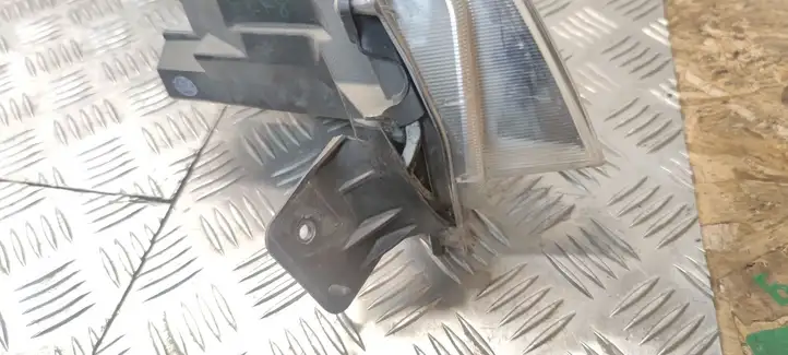 Subaru Legacy (2009 - 2013) Передняя фара — фото 3