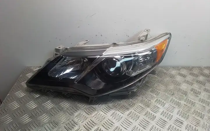 Toyota Camry (2011 - 2017) 209222B Передняя фара — фото 1