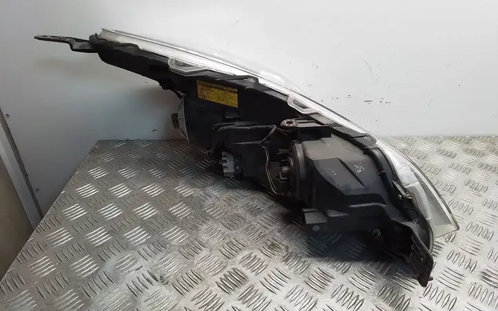 Subaru Legacy (2009 - 2013) Передняя фара — фото 4
