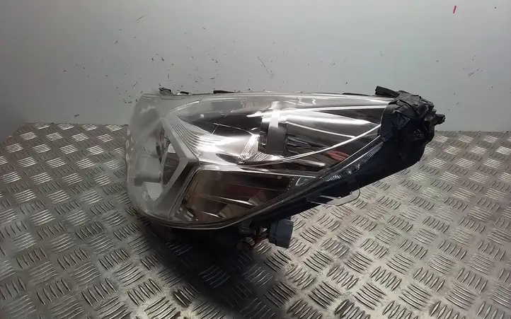 Subaru Legacy (2009 - 2013) Передняя фара — фото 2