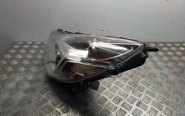 Subaru Legacy (2009 - 2013) Передняя фара — фото 2