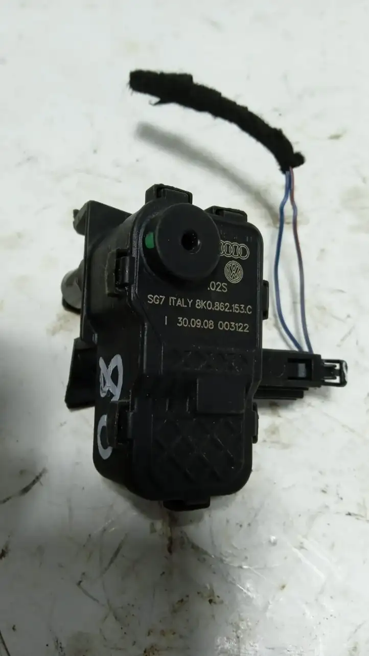 Audi A4 S4 B8 8K (2007 - 2011) 8K0862153C Замок крышки топливного бака — фото 3