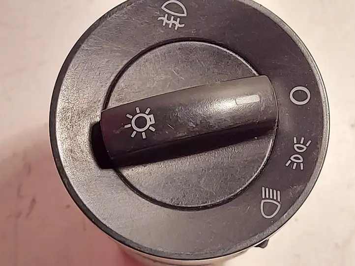 Volkswagen Transporter - Caravelle T5 (2003 - 2009) 6Q0941531B Включатель фонарей — фото 1