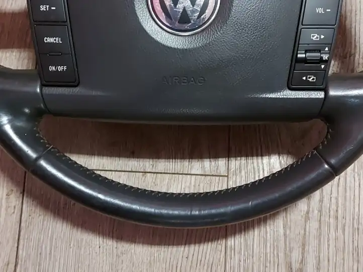 Volkswagen Touareg I (2002 - 2010) Руль — фото 2