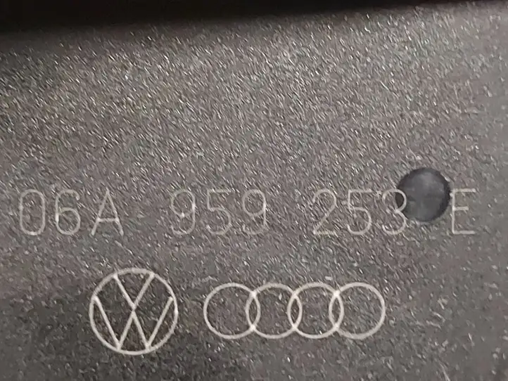 Volkswagen Touran I (2003 - 2010) 06A959253E Насос вторичного воздуха — фото 6