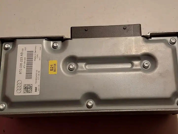 Audi A4 S4 B8 8K (2007 - 2011) 8T0035223AB Усилитель звука — фото 4