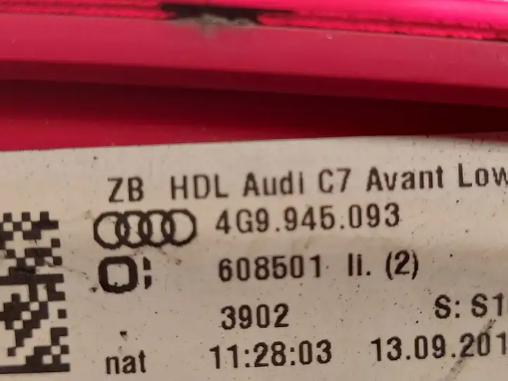 Audi A6 C7 (2011 - 2014) 4G9945093 Задний фонарь в крышке багажника — фото 6