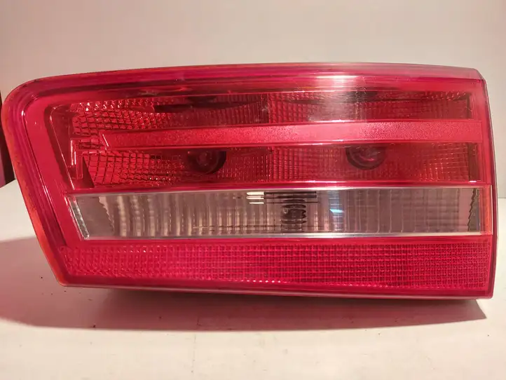 Audi A6 C7 (2011 - 2014) 4G9945094 Задний фонарь в крышке багажника — фото 1