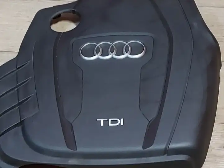 Audi A6 C7 (2011 - 2014) 03L103925AB Крышка двигателя декоративная — фото 3