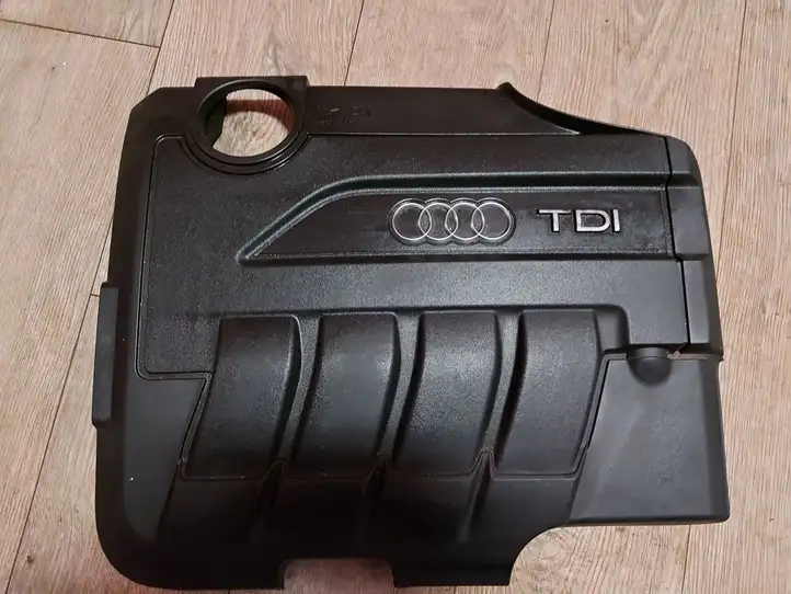 Audi A3/S3 8P (2004 - 2008) 03L103925D Крышка двигателя декоративная — фото 5