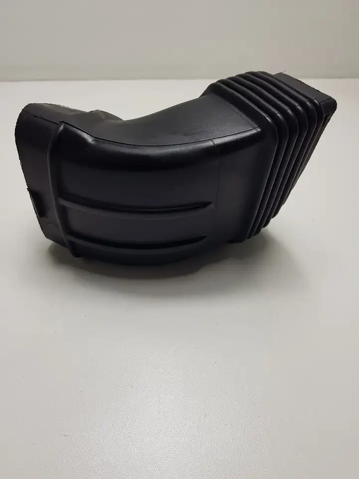 Audi A6 S6 C6 4F (2008 - 2011) 4F0129739B Детали воздухозаборника — фото 3