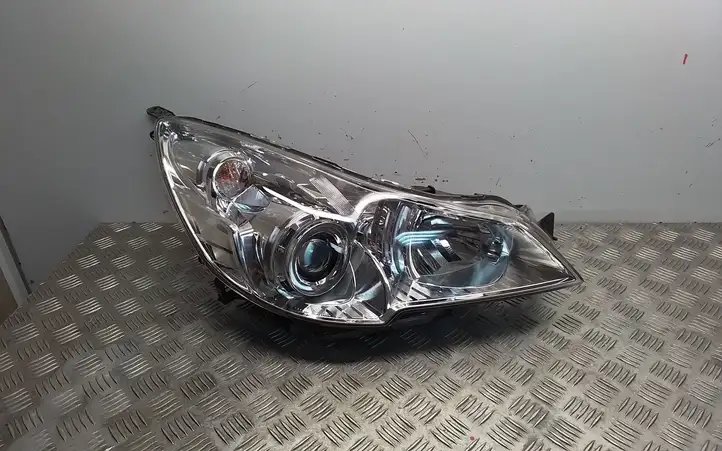 Subaru Legacy (2009 - 2013) Передняя фара — фото 1