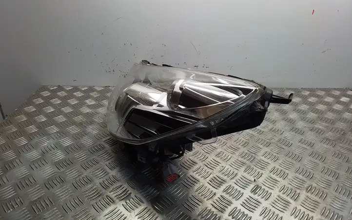 Subaru Legacy (2009 - 2013) Передняя фара — фото 2