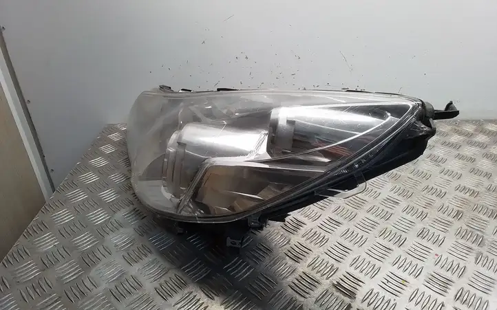 Subaru Legacy (2009 - 2013) Передняя фара — фото 2