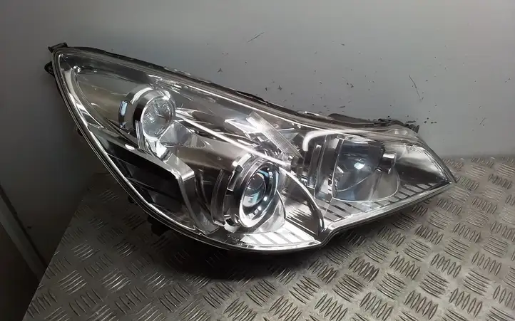 Subaru Legacy (2009 - 2013) 10020064 Передняя фара — фото 1