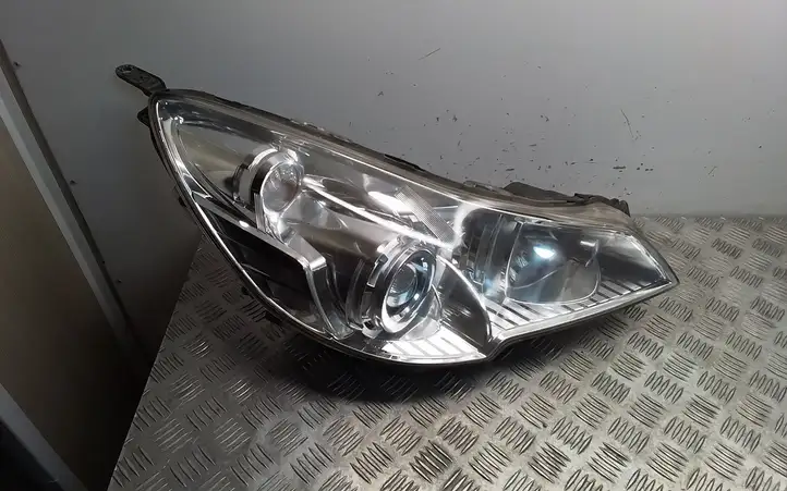 Subaru Legacy (2009 - 2013) 10020064 Передняя фара — фото 1
