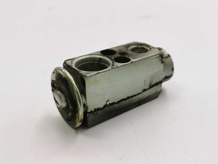 Opel Astra (1998 - 2004)  90559850 Клапан расширительный