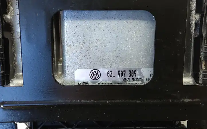 Volkswagen PASSAT B6 (2005 - 2010) 03L907309 Блок управления двигателем (ЭБУ) — фото 2