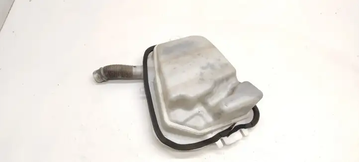 BMW 3 E46 (1998 - 2005) 61688374557 Бачок омывателя стекла — фото 2