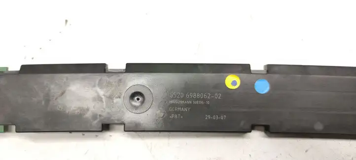 BMW 5 E60 E61 (2004 - 2010) 6520698806202 Усилитель антенны — фото 5