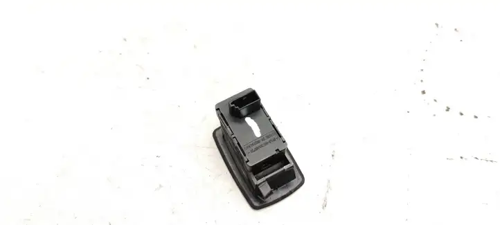 BMW 5 E60 E61 (2004 - 2010) 9113773 Кнопка стеклоподъемников — фото 3