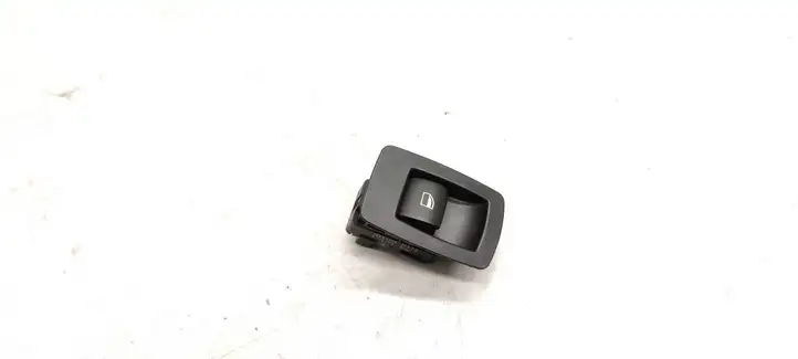 BMW 5 E60 E61 (2004 - 2010) 9113773 Кнопка стеклоподъемников — фото 1