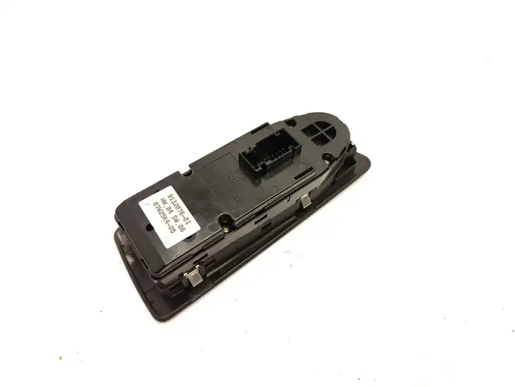 BMW 1 E81 E87 (2004 - 2011) 913207601 Кнопка стеклоподъемников — фото 2