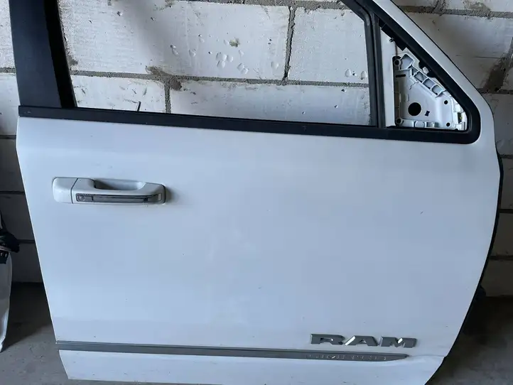 Dodge Ram (2018 - ) Дверь — фото 10