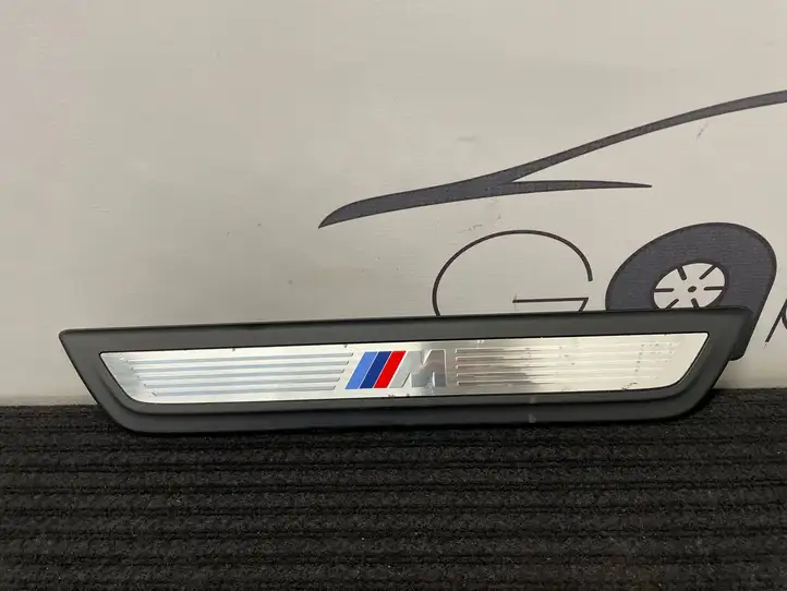BMW X4 F26 (2014 - 2017) 8060406 Внутренняя отделка переднего порога — фото 9