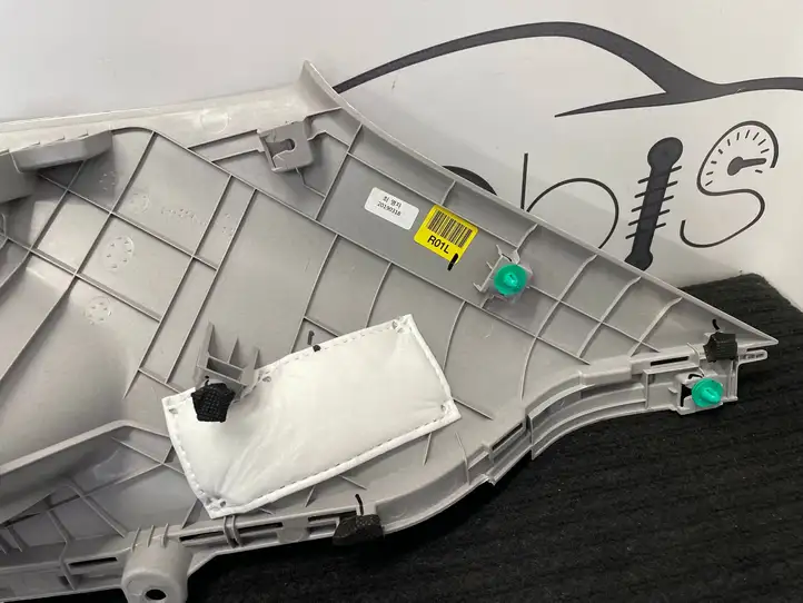 Hyundai Kona I (2017 - 2022) 85850-J9000 Верхняя обшивка стойки D — фото 3