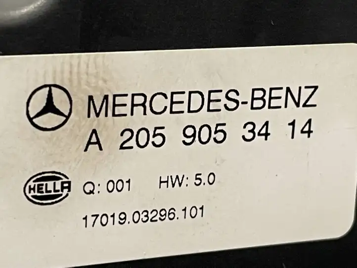 Mercedes-Benz C W205 (2014 - 2021) A2059053414 Преобразователь напряжения — фото 6