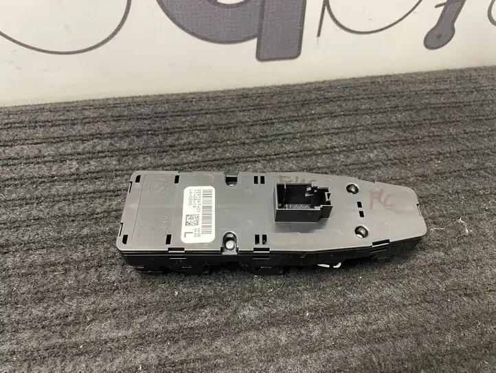 BMW 2 F46 (2015 - ) 9297347 Кнопка стеклоподъемников — фото 2