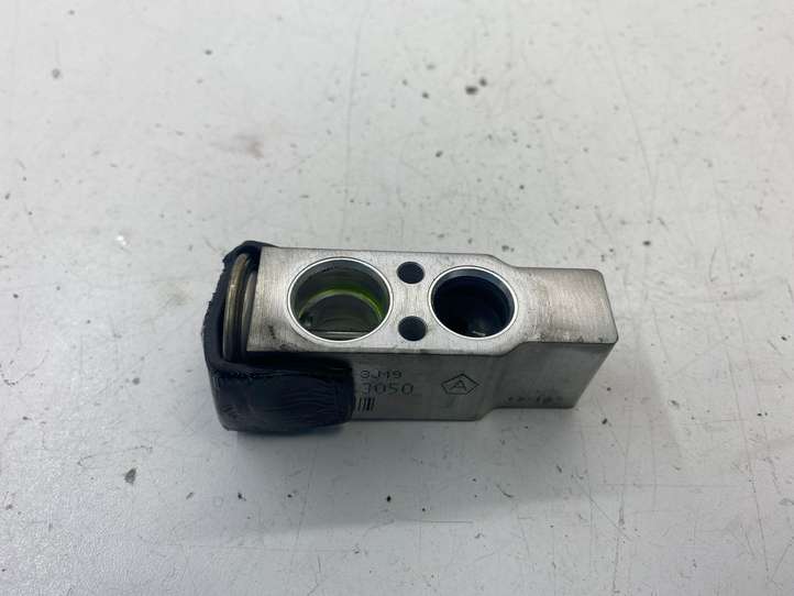 Toyota Avensis T250 (2006 - 2009)  MF4475003050 Клапан расширительный