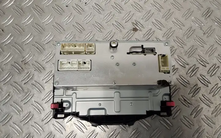 Toyota Aygo AB40 (2014 - 2018) 861400H010 Магнитола / мультимедийная система — фото 2
