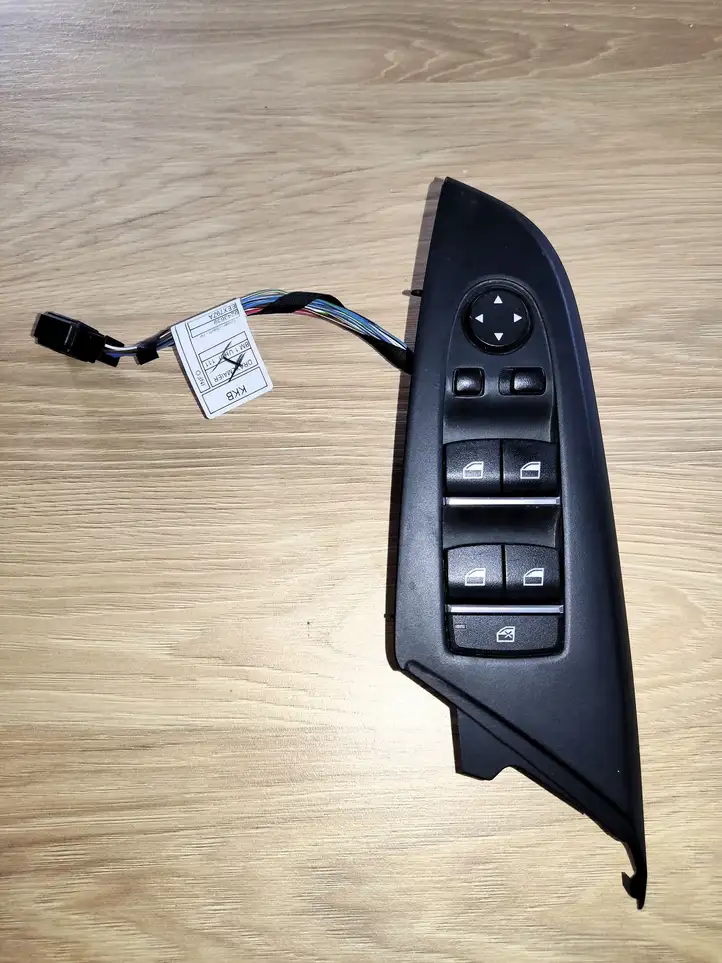 BMW X3 F25 (2010 - 2017) 9208111 Кнопка стеклоподъемников — фото 1