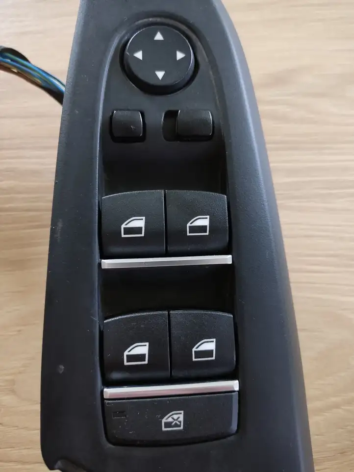 BMW X3 F25 (2010 - 2017) 9208111 Кнопка стеклоподъемников — фото 2
