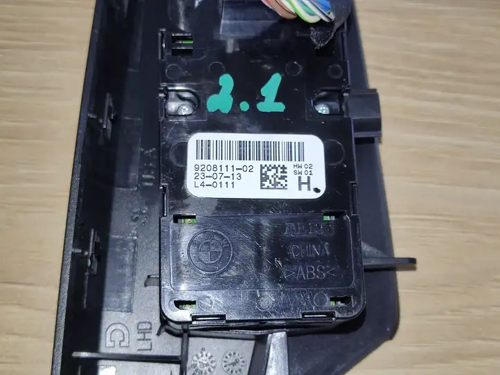 BMW X3 F25 (2010 - 2017) 9208111 Кнопка стеклоподъемников — фото 7