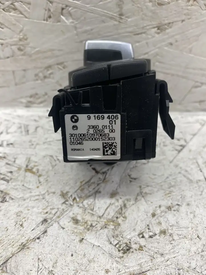 BMW 3 E90 E91 (2005 - 2012) 9169406 Включатель фонарей — фото 2