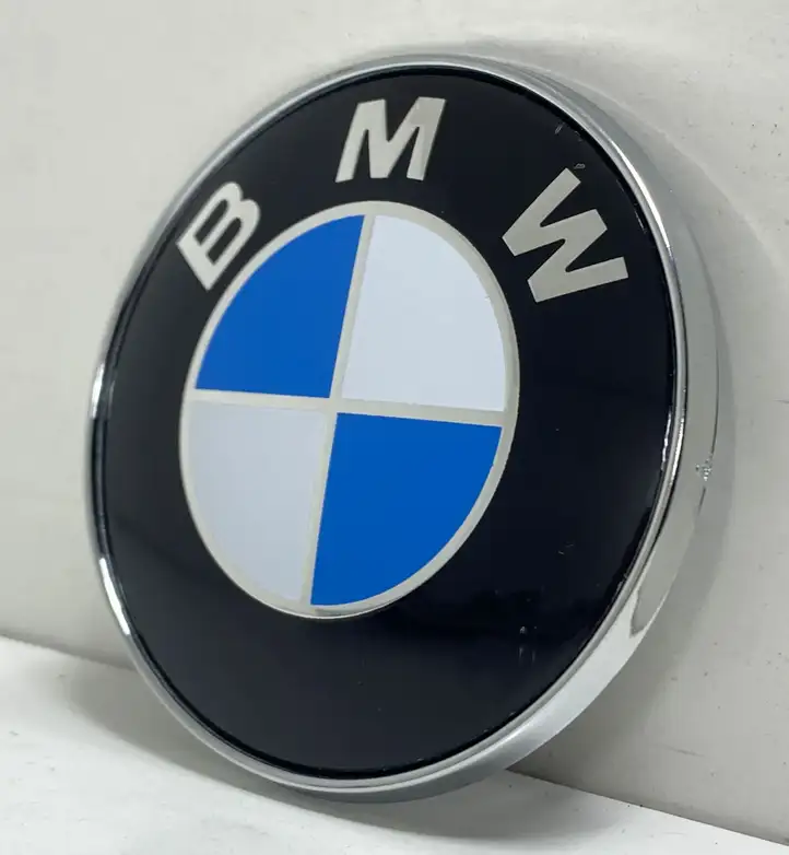 BMW 3 E90 E91 (2005 - 2012) 51148132375 Эмблема производителя — фото 2