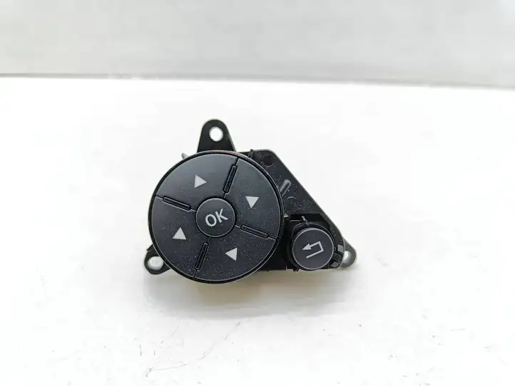 Mercedes-Benz C W204 (2007 - 2014) A2048210151 Кнопки на рулевом колесе — фото 2