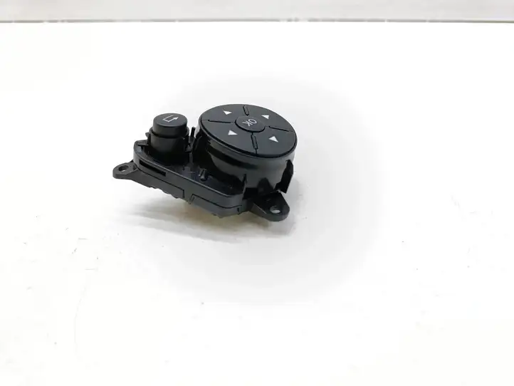 Mercedes-Benz C W204 (2007 - 2014) A2048210151 Кнопки на рулевом колесе — фото 4