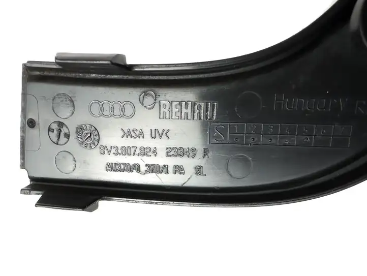 Audi A3/S3 8V (2012 - 2016) 8v3807824 Передняя решетка — фото 5
