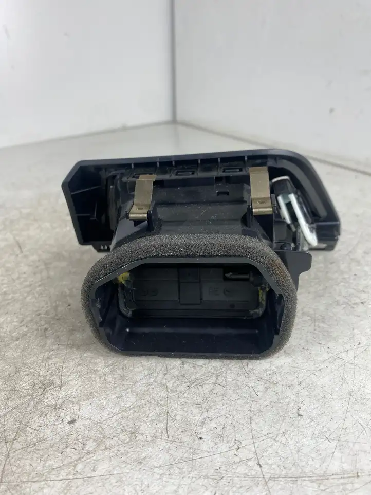 BMW 3 F30 F35 F31 (2012 - 2018) 9253217 Боковой воздушный дефлектор — фото 5