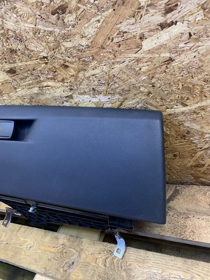 BMW 3 F30 F35 F31 (2012 - 2018) 9228283 Бардачок в сборе — фото 3