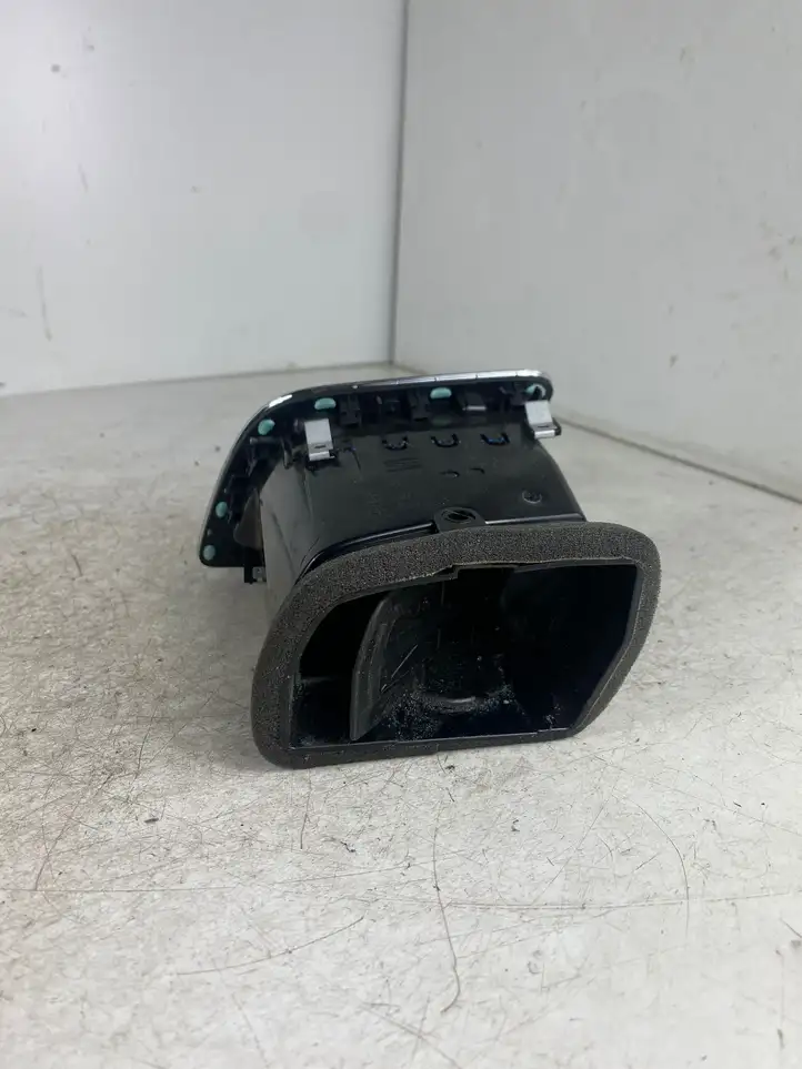 Seat Ateca (2016 - ) 576820902A Боковой воздушный дефлектор — фото 5
