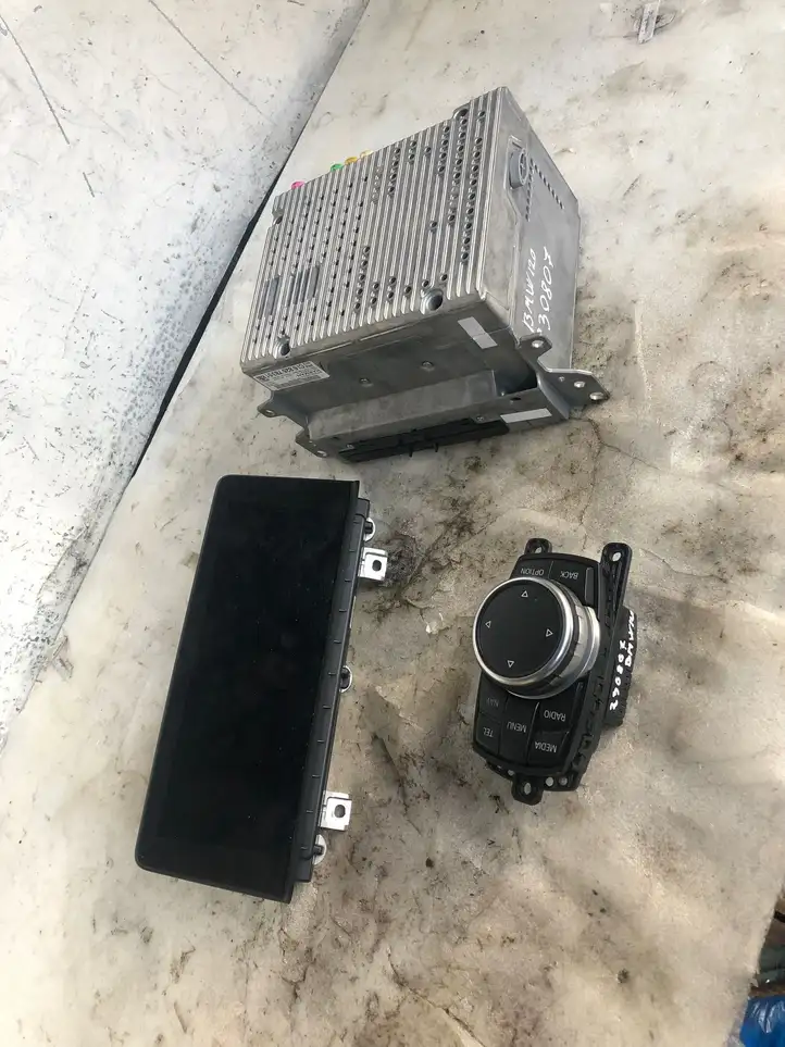 BMW 1 F20 F21 (2011 - 2019) 9292245033 Комплект аудиосистемы — фото 3
