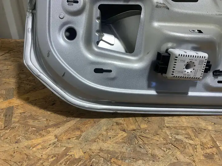 Volkswagen Golf VII (2013 - 2019) 5G9827025E Крышка багажника — фото 4