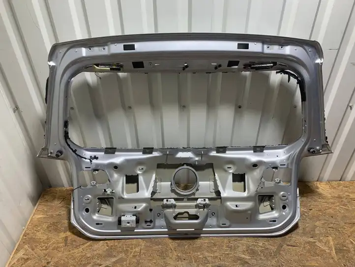 Volkswagen Golf VII (2013 - 2019) 5G9827025E Крышка багажника — фото 15