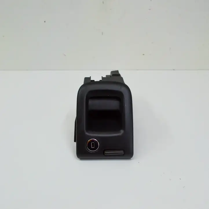 Audi A4 S4 B9 (2015 - 2019) 8W0885880A Прочие детали салона — фото 1