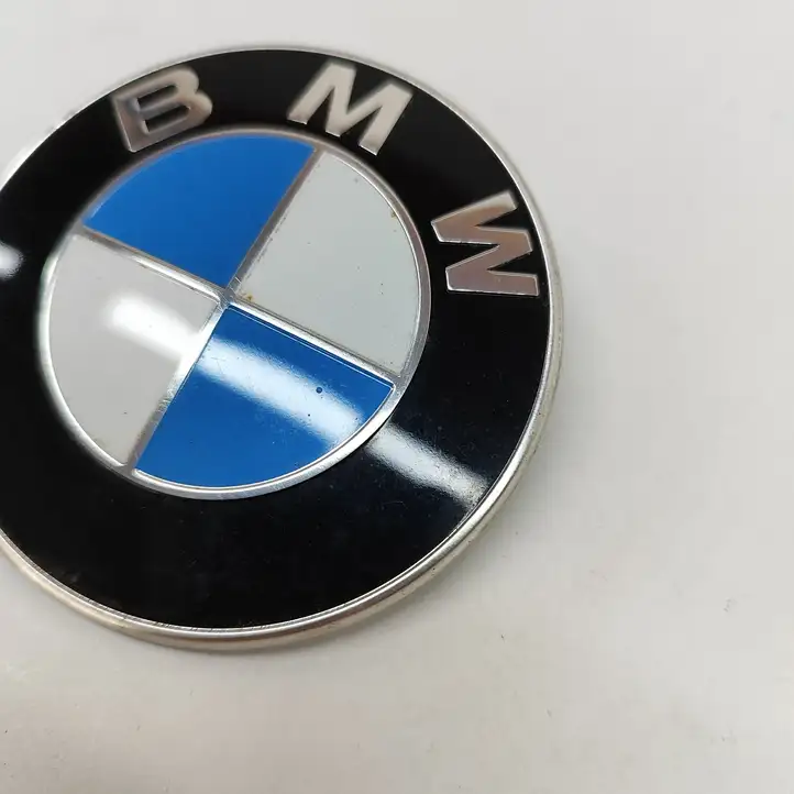 BMW 1 F40 (2019 - ) 8492586 Эмблема производителя — фото 7